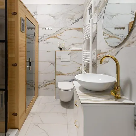 Marvelous Marble Mansion With Sauna Apartamento