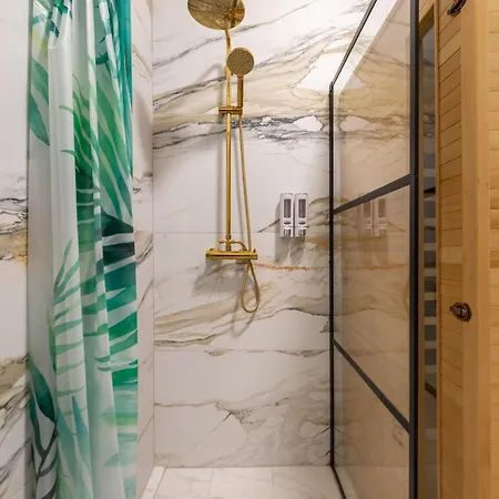 Marvelous Marble Mansion With Sauna * Budapest