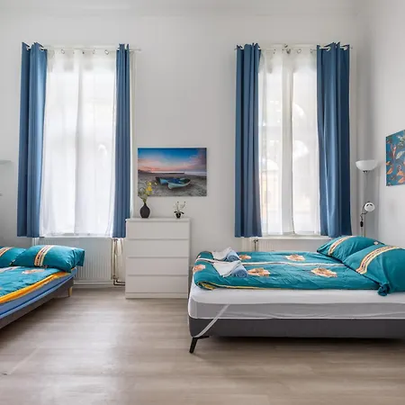 Marvelous Marble Mansion With Sauna Apartment Budapest