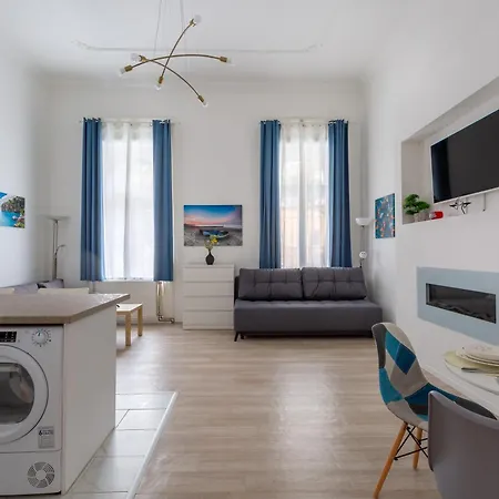 Apartment Marvelous Marble Mansion With Sauna *